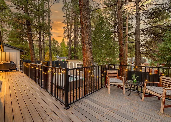 Outdoor Oasis, Hottub, Fenced, Firepit & Pinetrees Mountainaire