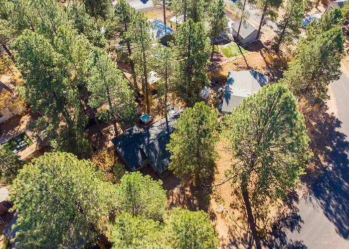 Outdoor Oasis, Hottub, Fenced, Firepit & Pinetrees * Mountainaire
