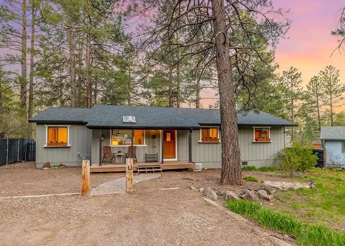 Outdoor Oasis, Hottub, Fenced, Firepit & Pinetrees Mountainaire